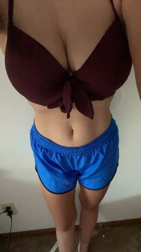 Mercedes Dawn sexy bild