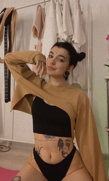 Anna Werty xxx nackten galerie