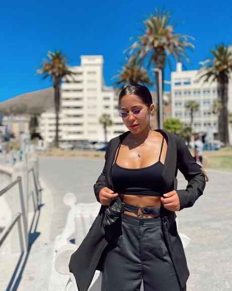 Nadia Jaftha erwachsene erotische bild