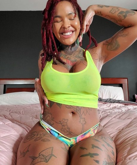 Diandra Janelle Rose porno hübsche bild