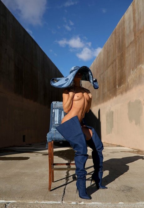 Alexandria Beauregard erotische heiße foto