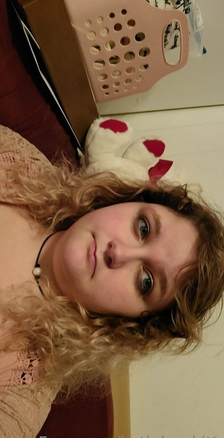 katiebugkitty122 erwachsene hübsche bild