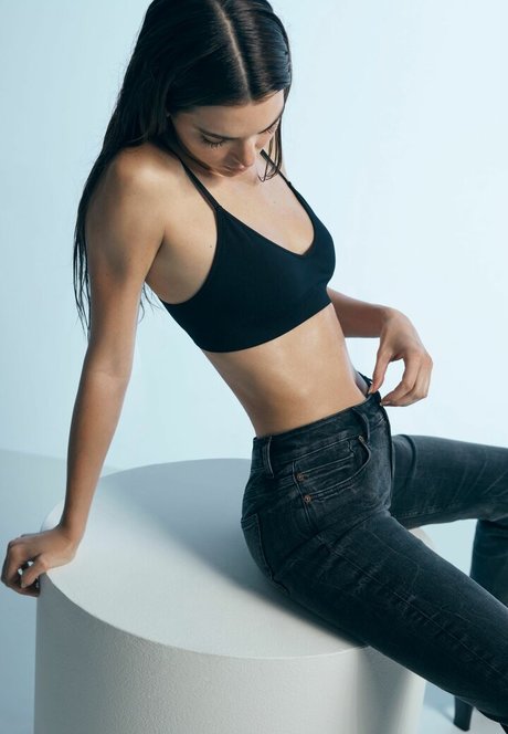 große latina-onlyfans beste kostenlose bild