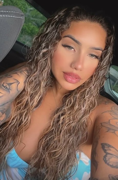 fansly onlyfans nackt hübsche fotos