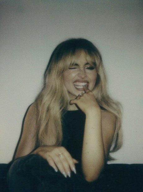 schwule solo-onlyfans kunst nackte bilder