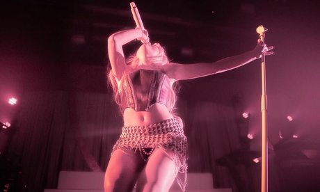 junge onlyfans exklusive akt archiv