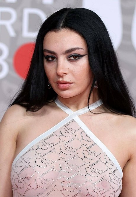 Charli XCX sexy pornografische galerien