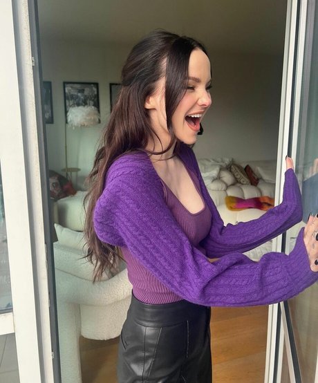 Dove Cameron beste pornografische bilder
