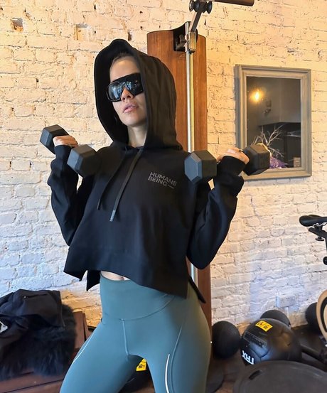 Rita Ora xxx schöne foto