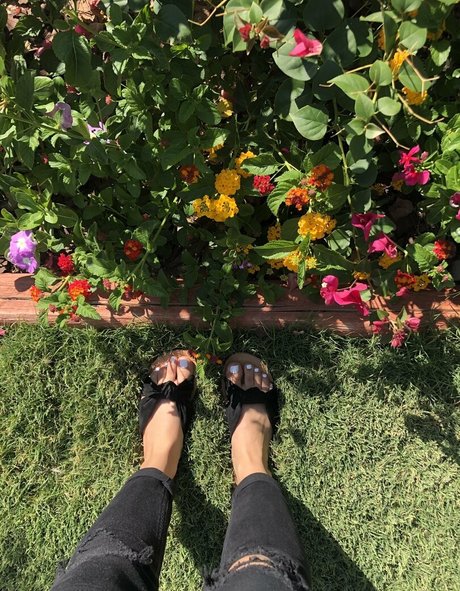 liltxbae kunst nacktheit bilder