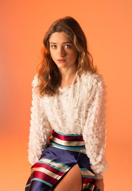 Natalia Dyer erotische porno galerie