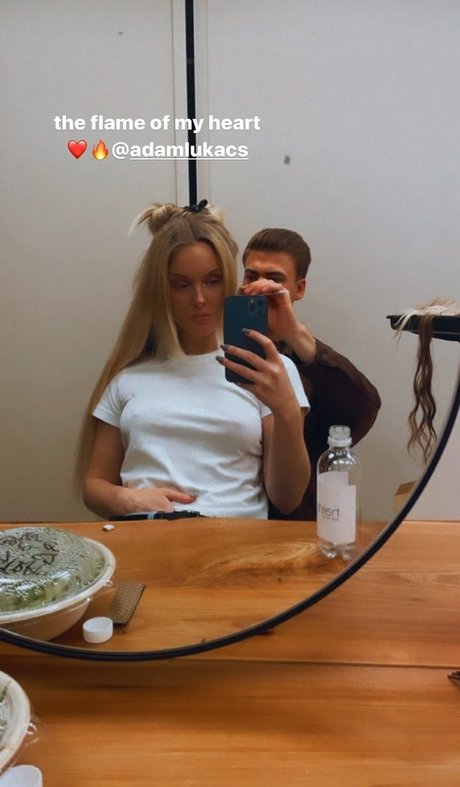 flugbegleiterin onlyfans sexy erwachsene archiv