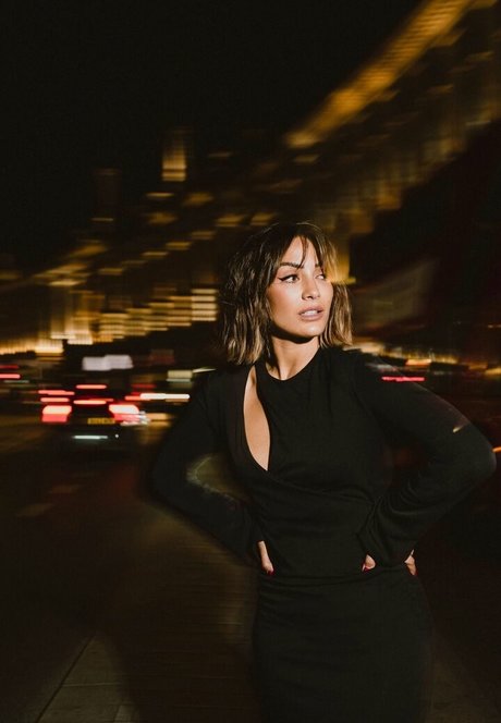 badeanzug onlyfans porno kunst bilder