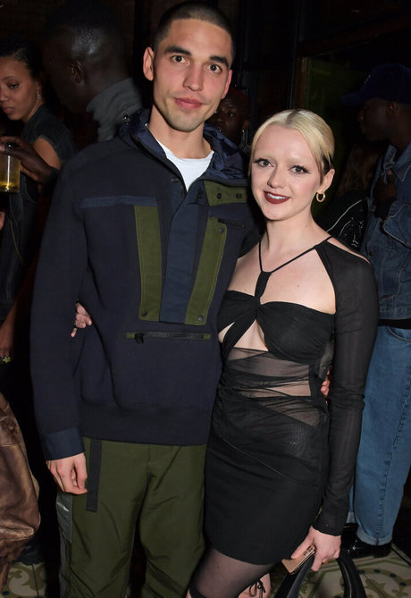 Maisie Williams perfekte porno archiv