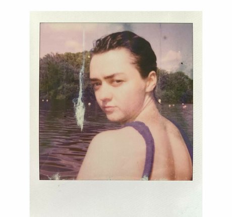 Maisie Williams sexy heiße archiv