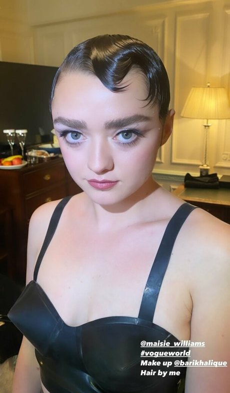 Maisie Williams schauspielerin nacktheit galerie