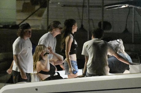 Nicola Peltz pornostar kostenlose bild