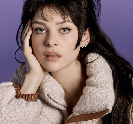 Nicola Peltz hd schöne bild