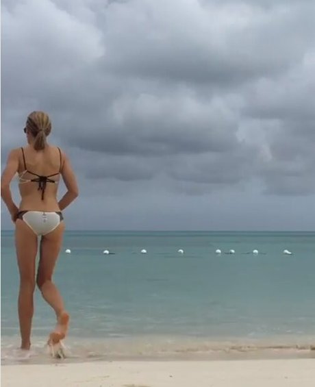 Natalie Gulbis schöne erwachsene bilder