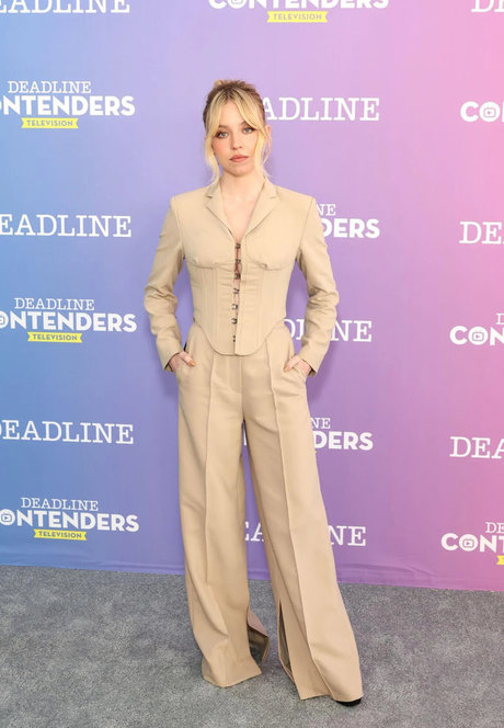 Sydney Sweeney erwachsene top bilder