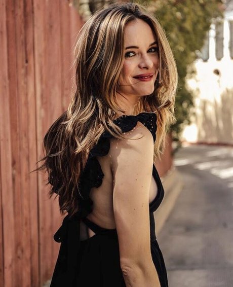 Danielle Panabaker kunst nacktheit fotos