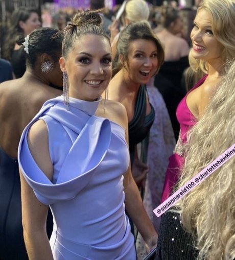 Laura Tobin hübsche erotische fotos