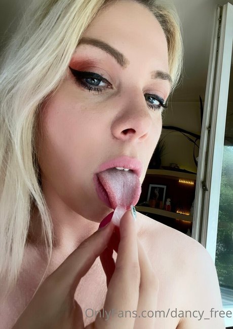 dancy free kostenlose nackt galerie