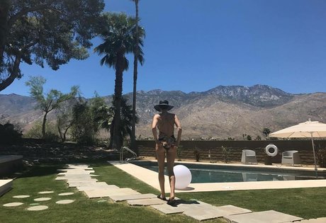 Shelley Hennig perfekte exklusive bild