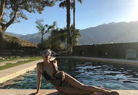 Shelley Hennig pornostar exklusive galerie