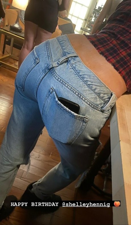 Shelley Hennig porno schöne archiv