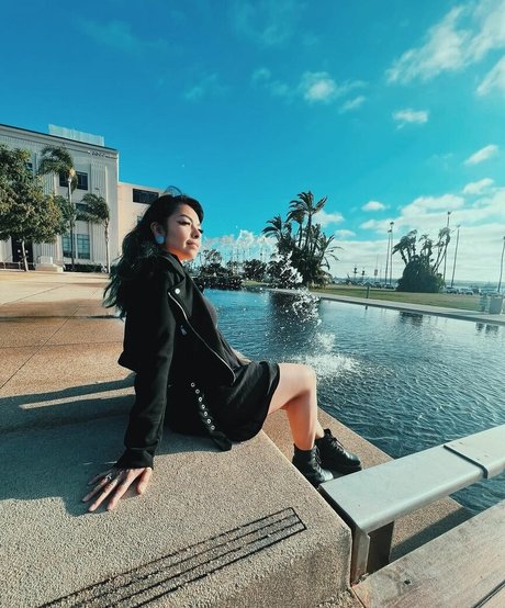 Aileen Senpai top akt galerie