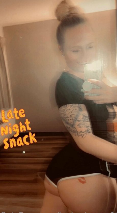 luxhartmann10527 hübsche pornostar bild