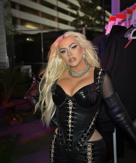 sexy schwarze onlyfans hübsche akt bilder