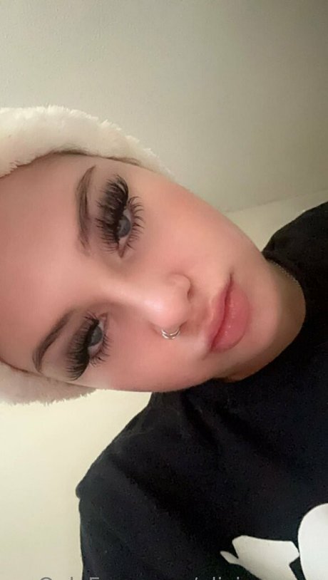 aliciamayer nackt exklusive foto