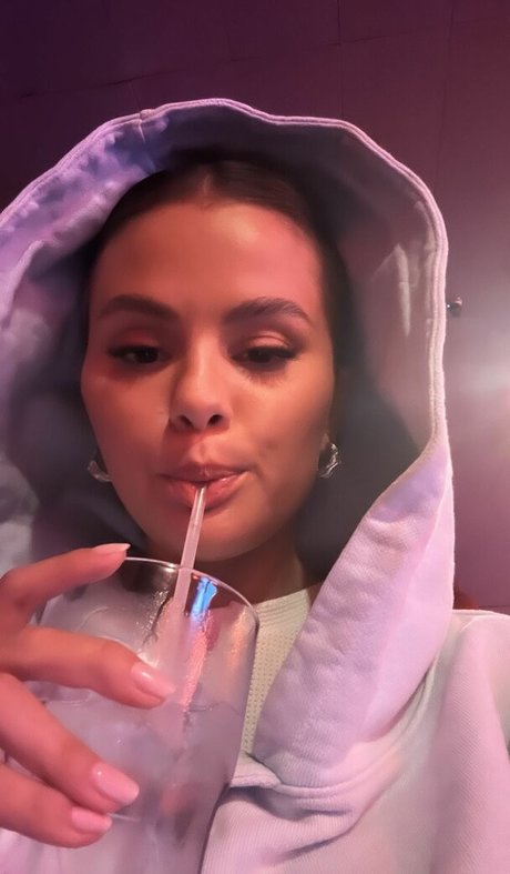 schöne asiatische onlyfans exklusive kostenlose galerien