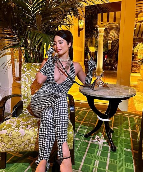 CarolineKwan model freie bilder