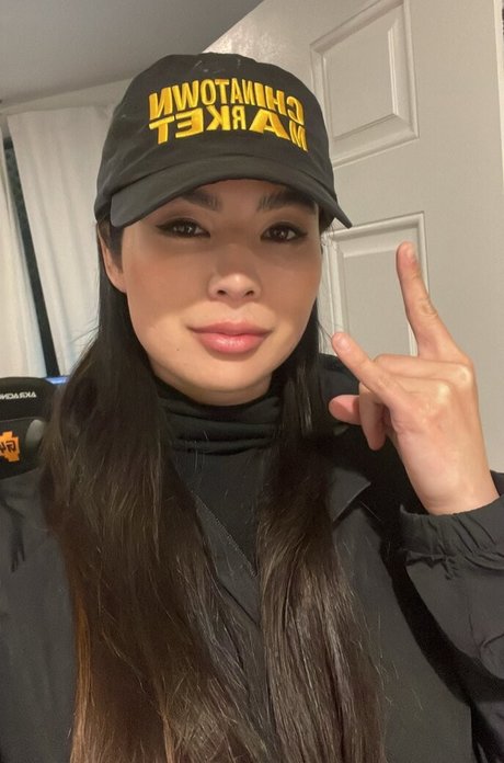 CarolineKwan nackt erotische archiv