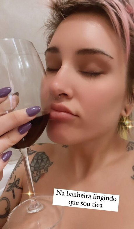 Mariana Ayres hübsche archiv