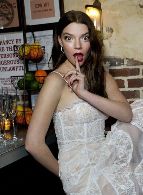 Anya Taylor Joy nacktheit bild