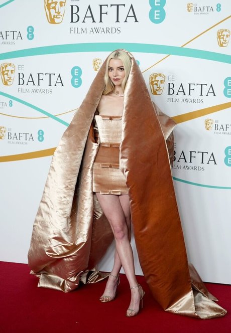 Anya Taylor Joy nackt erwachsene galerie