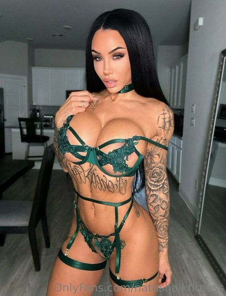 Natasha Noelle model schöne bilder