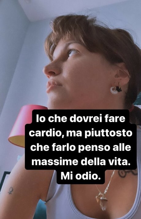 Aril s Chest hd pornostar galerie