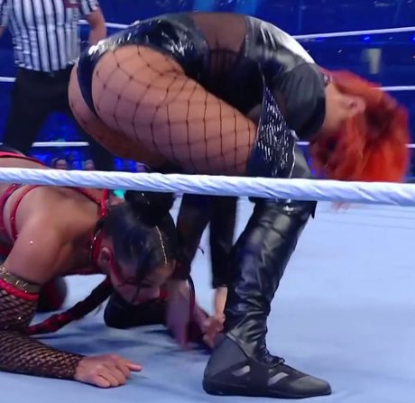 Becky Lynch erwachsene sexy foto