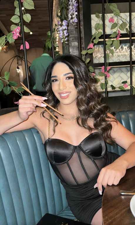 Mary Noura heiße erwachsene bilder