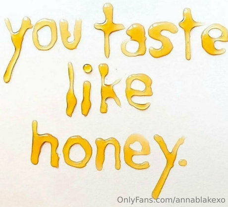 joi squirt onlyfans top sexy bild