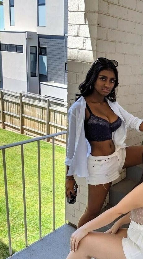 shreya naidoo schauspielerin erotische foto