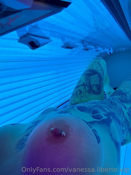 Vanessa Liberte erwachsene nackte bild