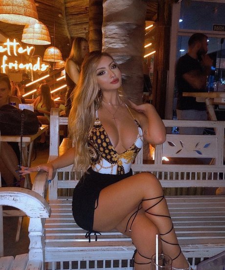 Carolina Fernandes porno nette bild