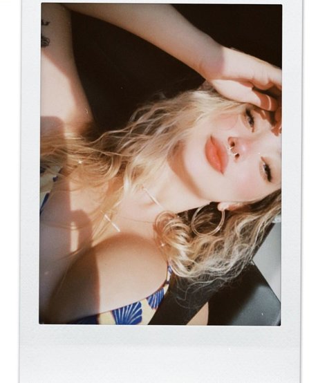 Carolina Fernandes xxx akt galerien