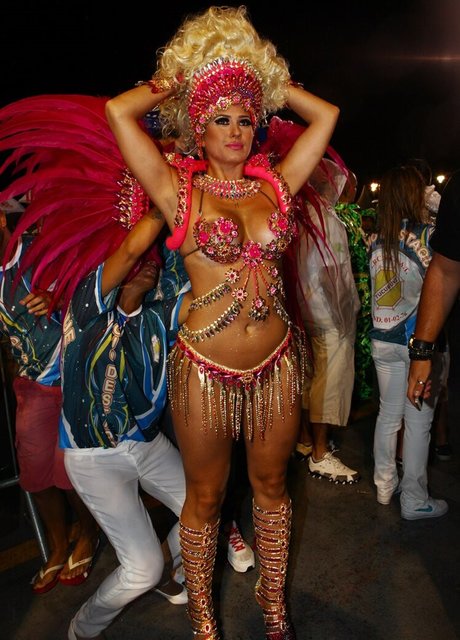 Livia Andrade hd porno bild